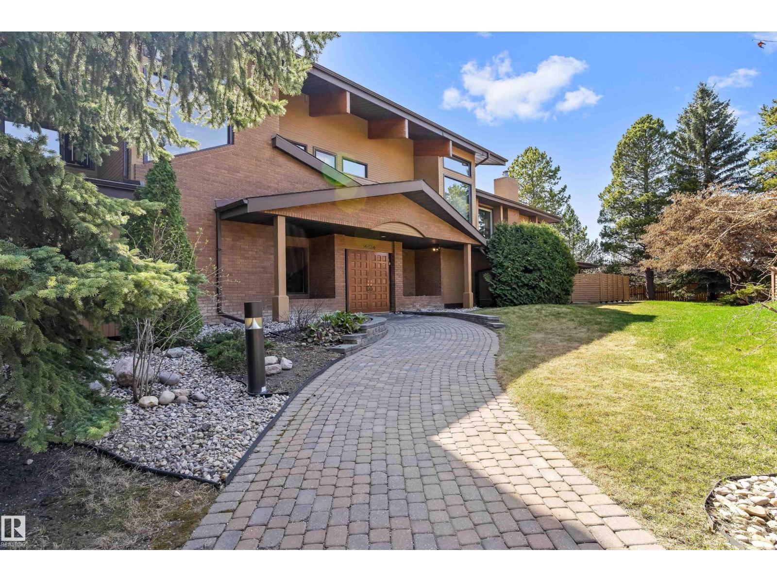 #7 14824 45 AV NW