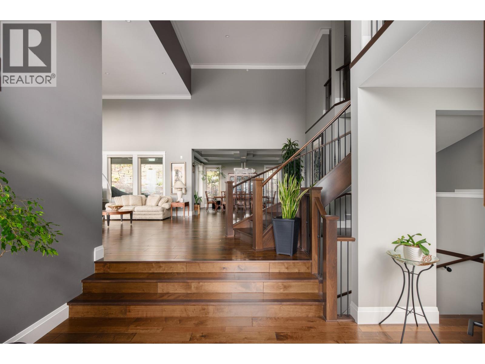 10850 CARMICHAEL STREET