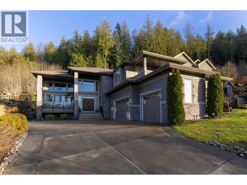 10850 CARMICHAEL STREET Maple Ridge BC V2W0H3