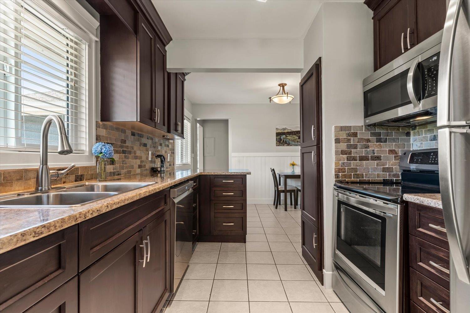 46222 MCCAFFREY BOULEVARD|Chilliwack Proper South