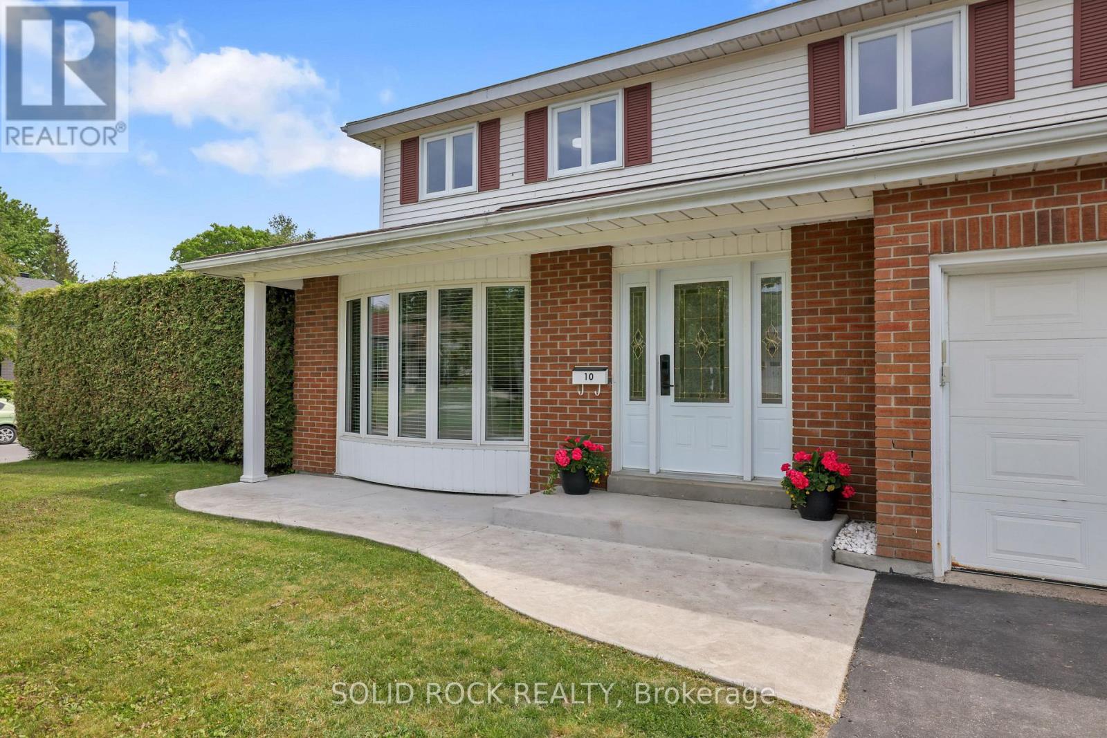 10 HIGHPARK CRESCENT