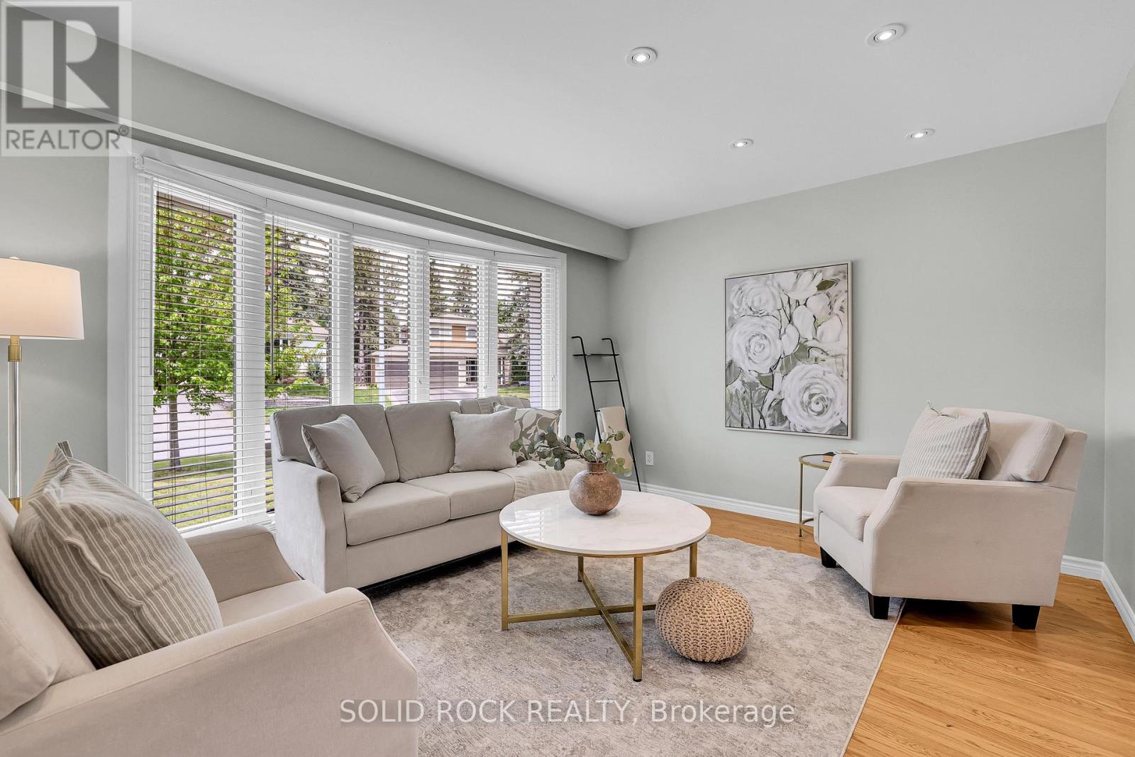 10 HIGHPARK CRESCENT