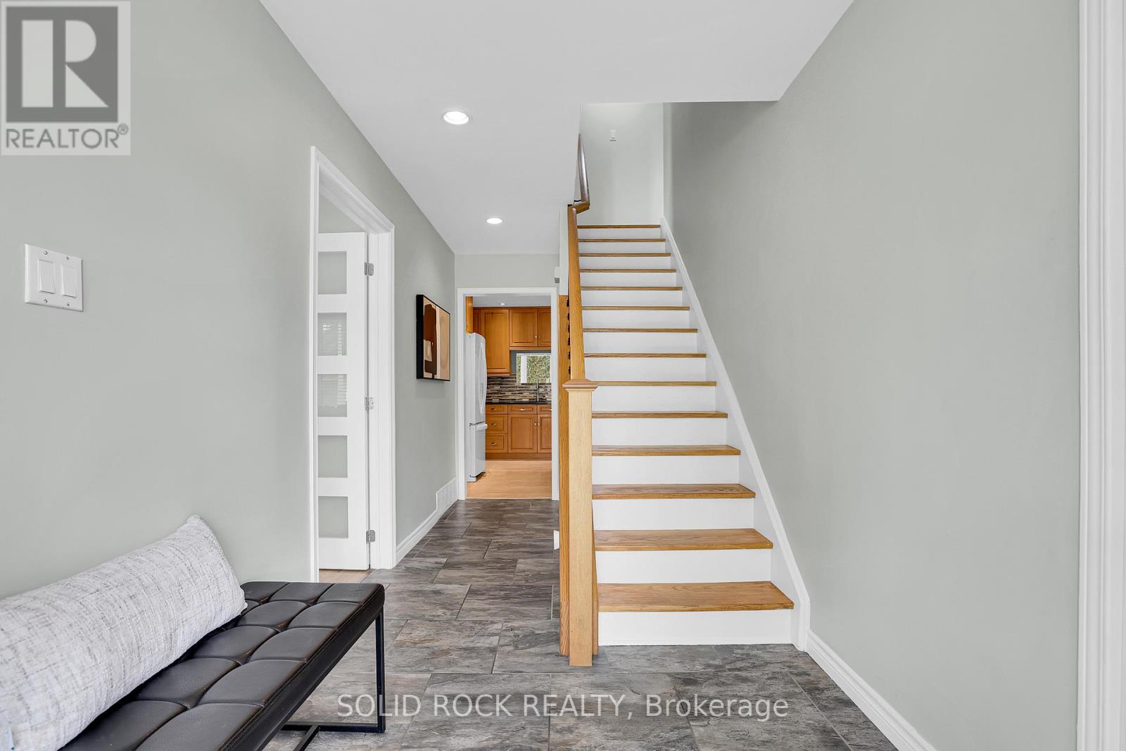 10 HIGHPARK CRESCENT