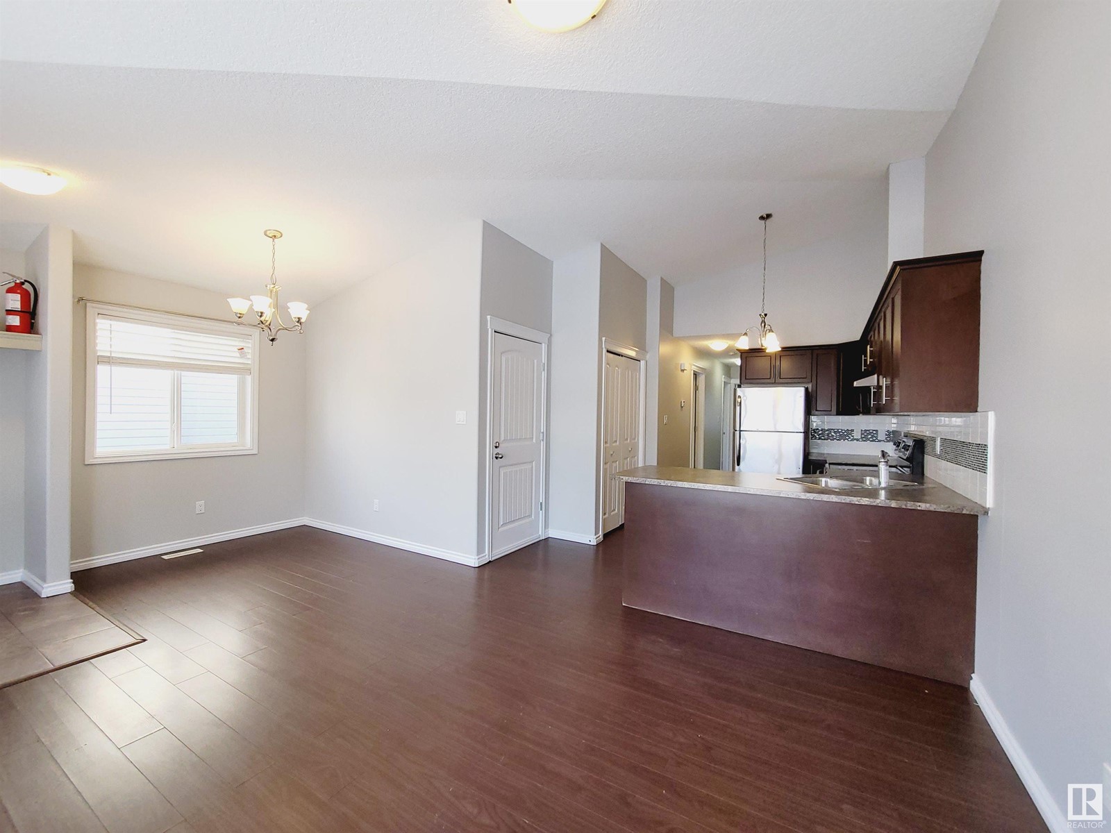 12121 124 ST NW