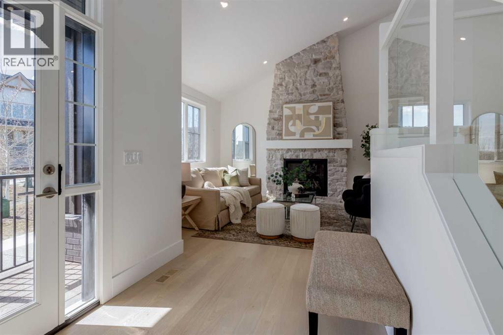 90 Treeline Gardens SW