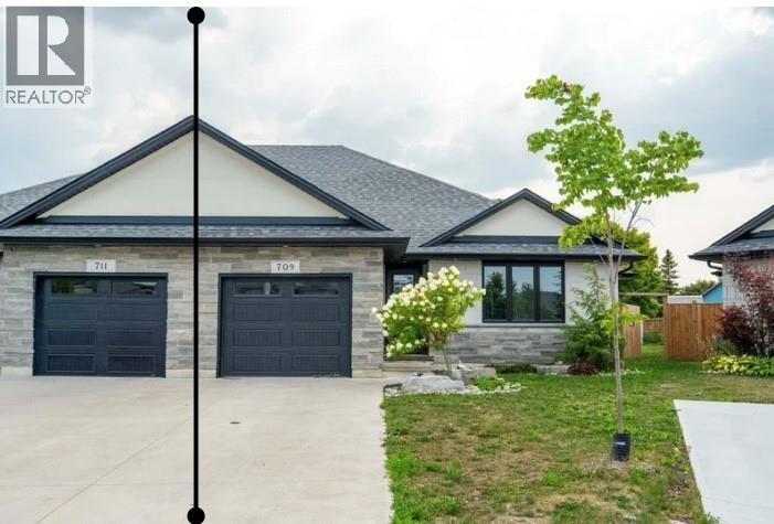 709 FERDINANDS CRESCENT