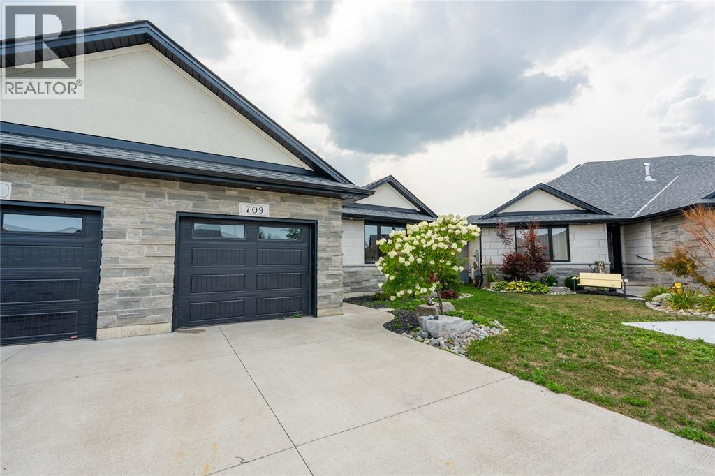 709 FERDINANDS CRESCENT