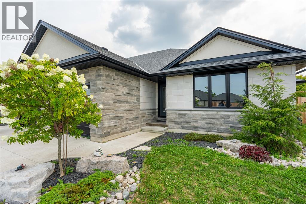 709 FERDINANDS CRESCENT