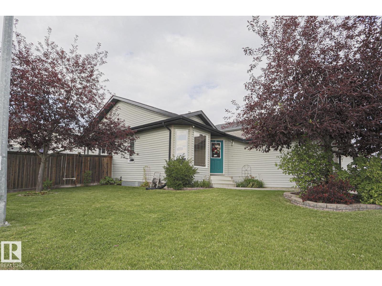 1 LEYLAND WY