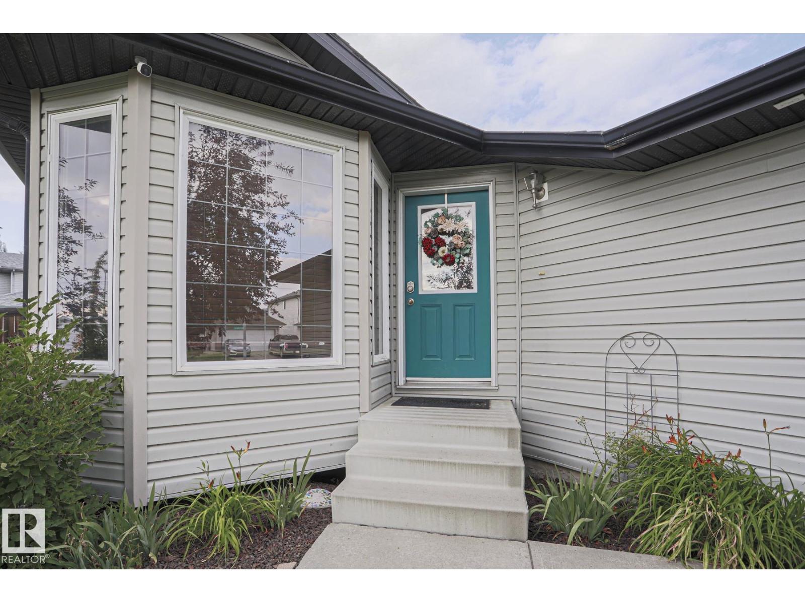 1 LEYLAND WY