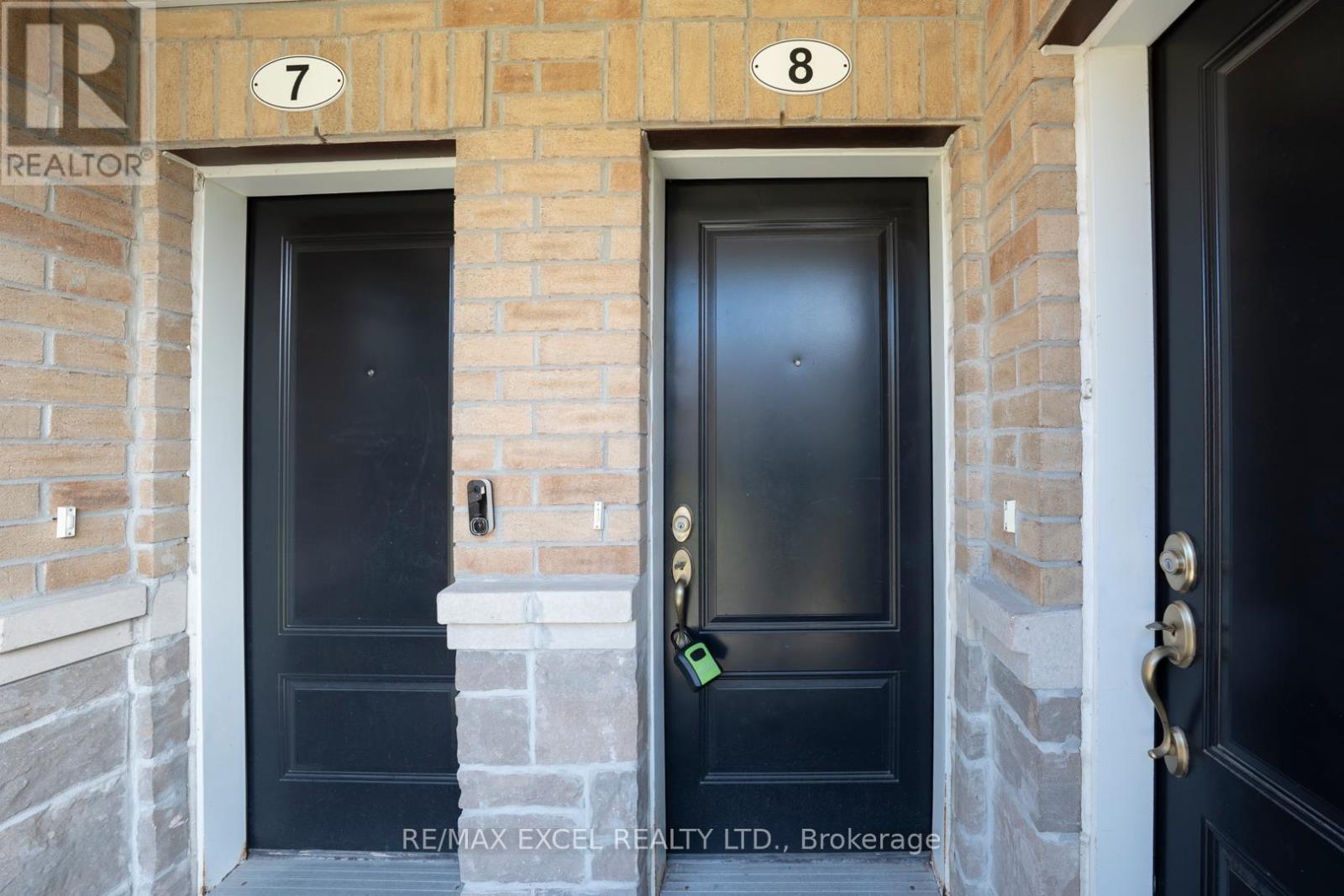 8 - 39 DREWRY AVENUE