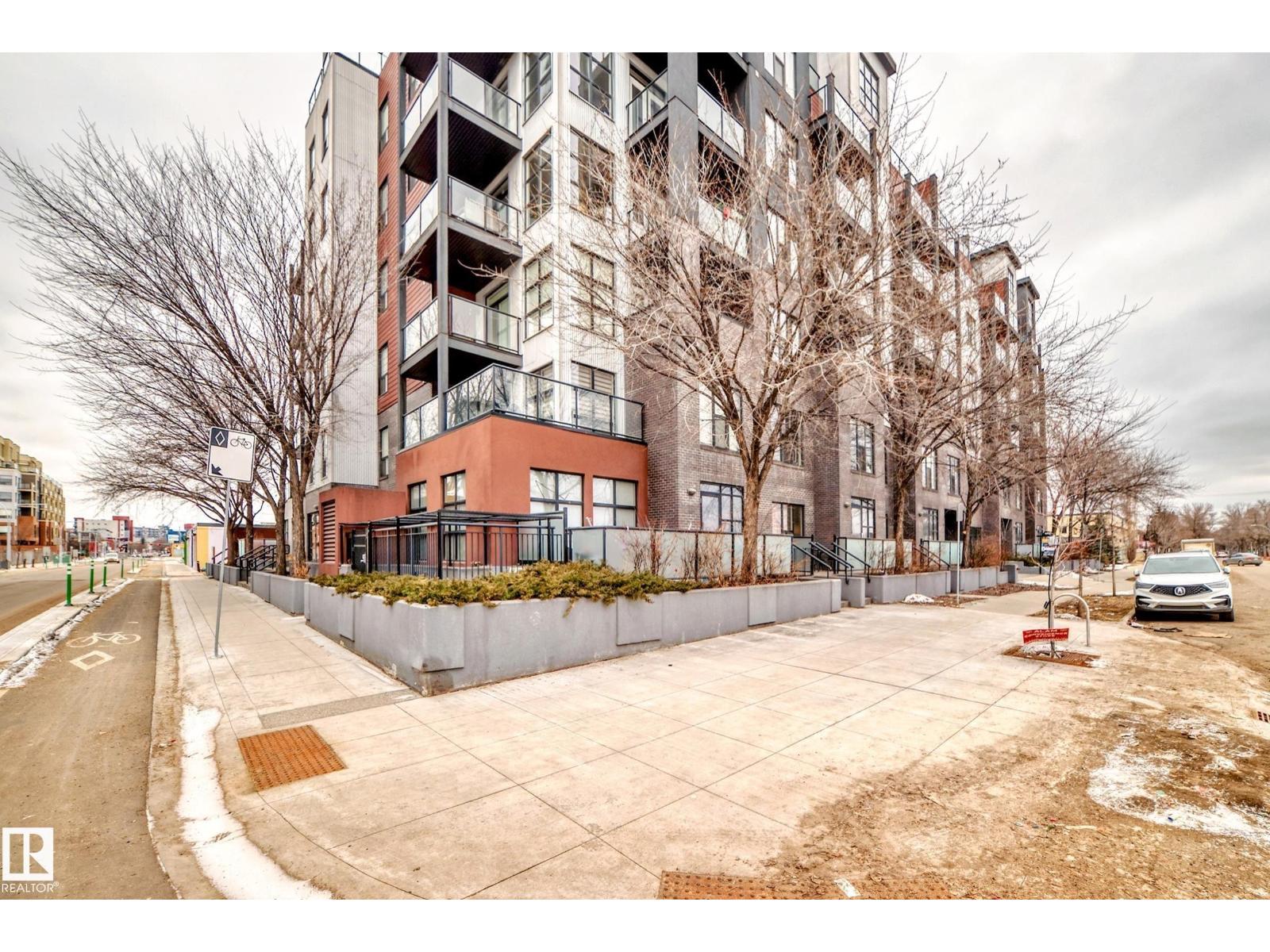 #504 10518 113 ST NW