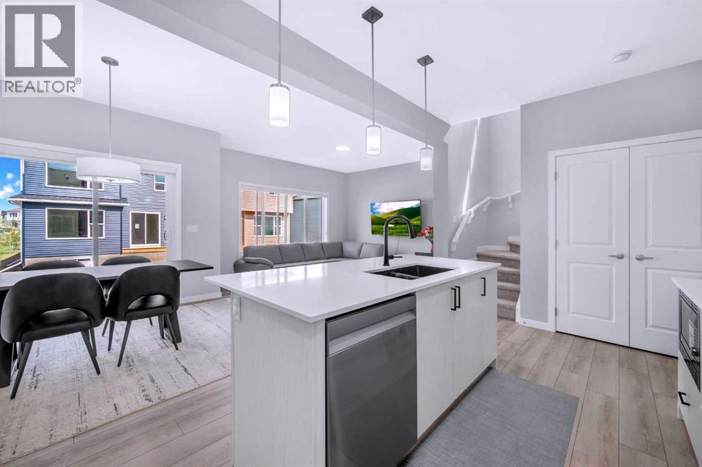 154 Silver Spruce Grove SW