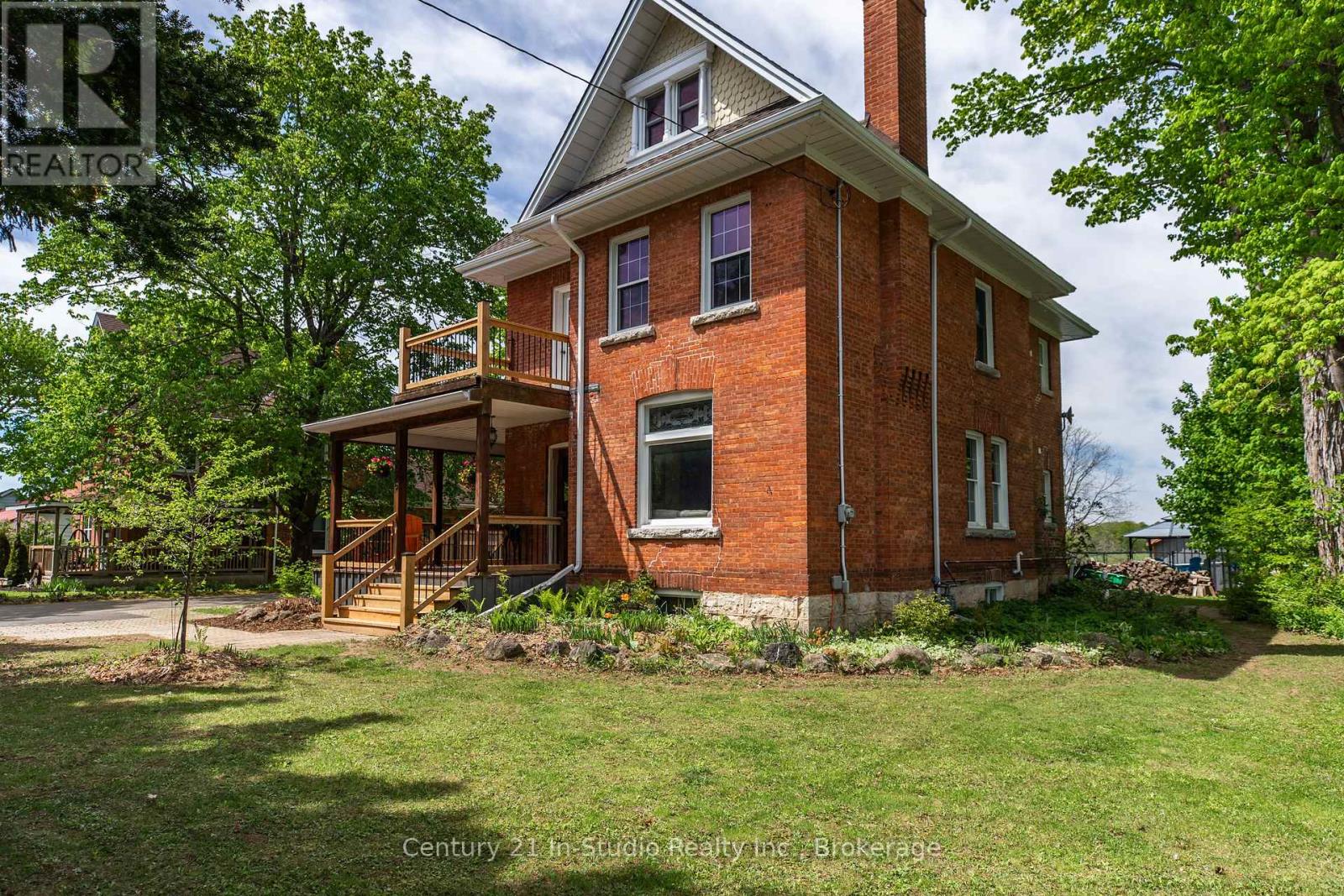 296 GARAFRAXA ST STREET
