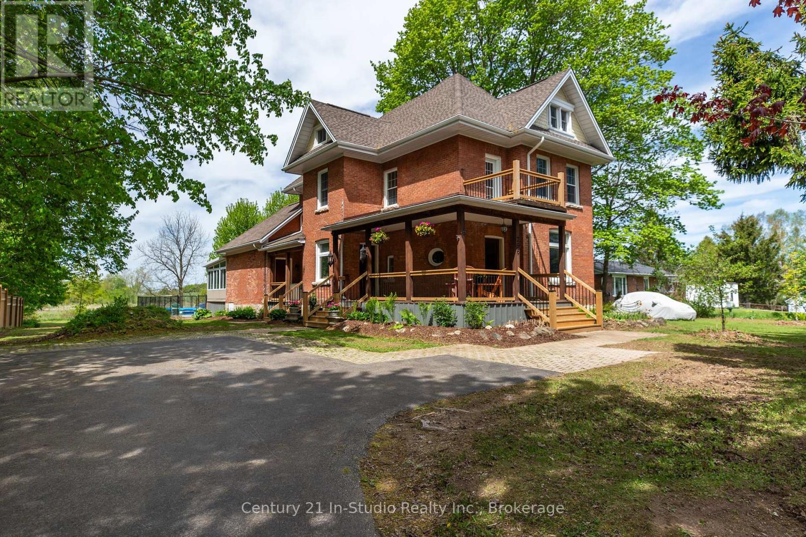 296 GARAFRAXA ST STREET