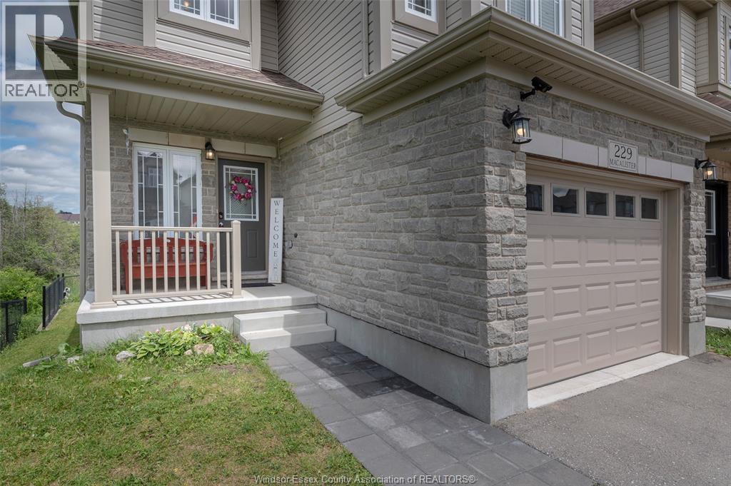 229 Macalister BOULEVARD