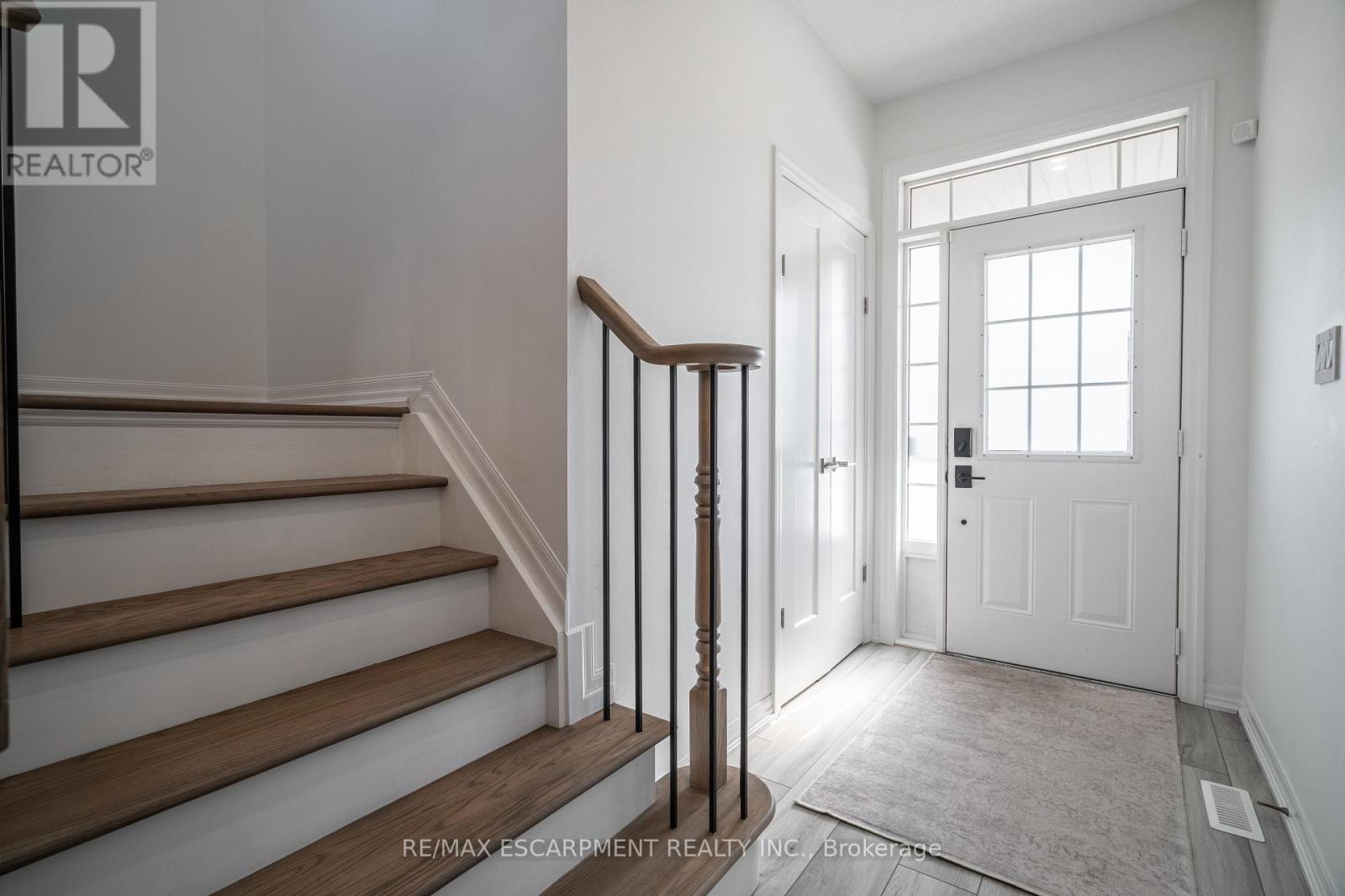 80 MONTREAL CIRCLE