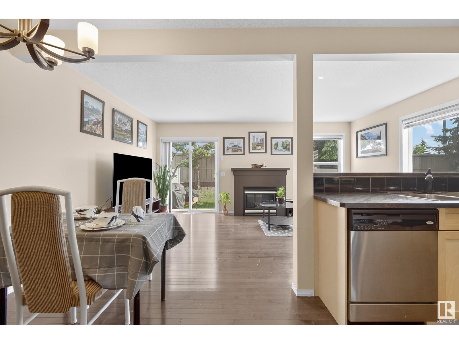 #140 150 EDWARDS DR SW