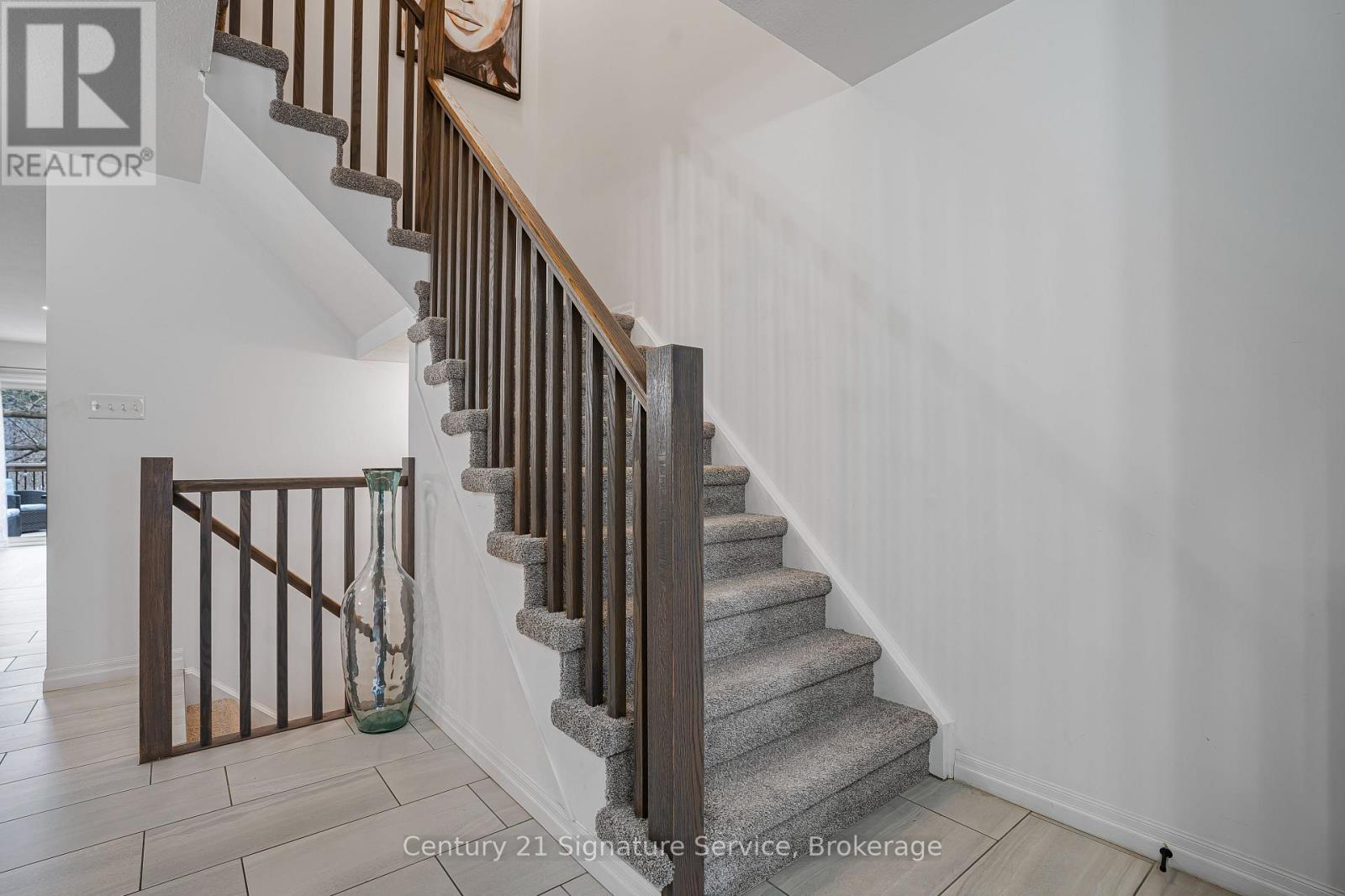 17 - 135 HARDCASTLE DRIVE
