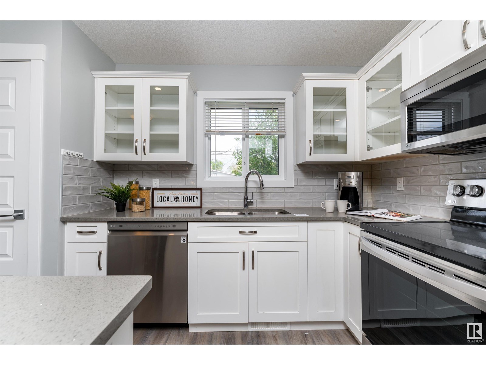 #1 12929 69 ST NW