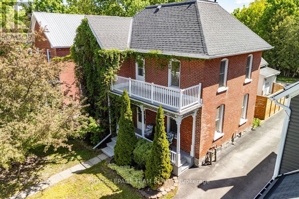 241 JOHN STREET N