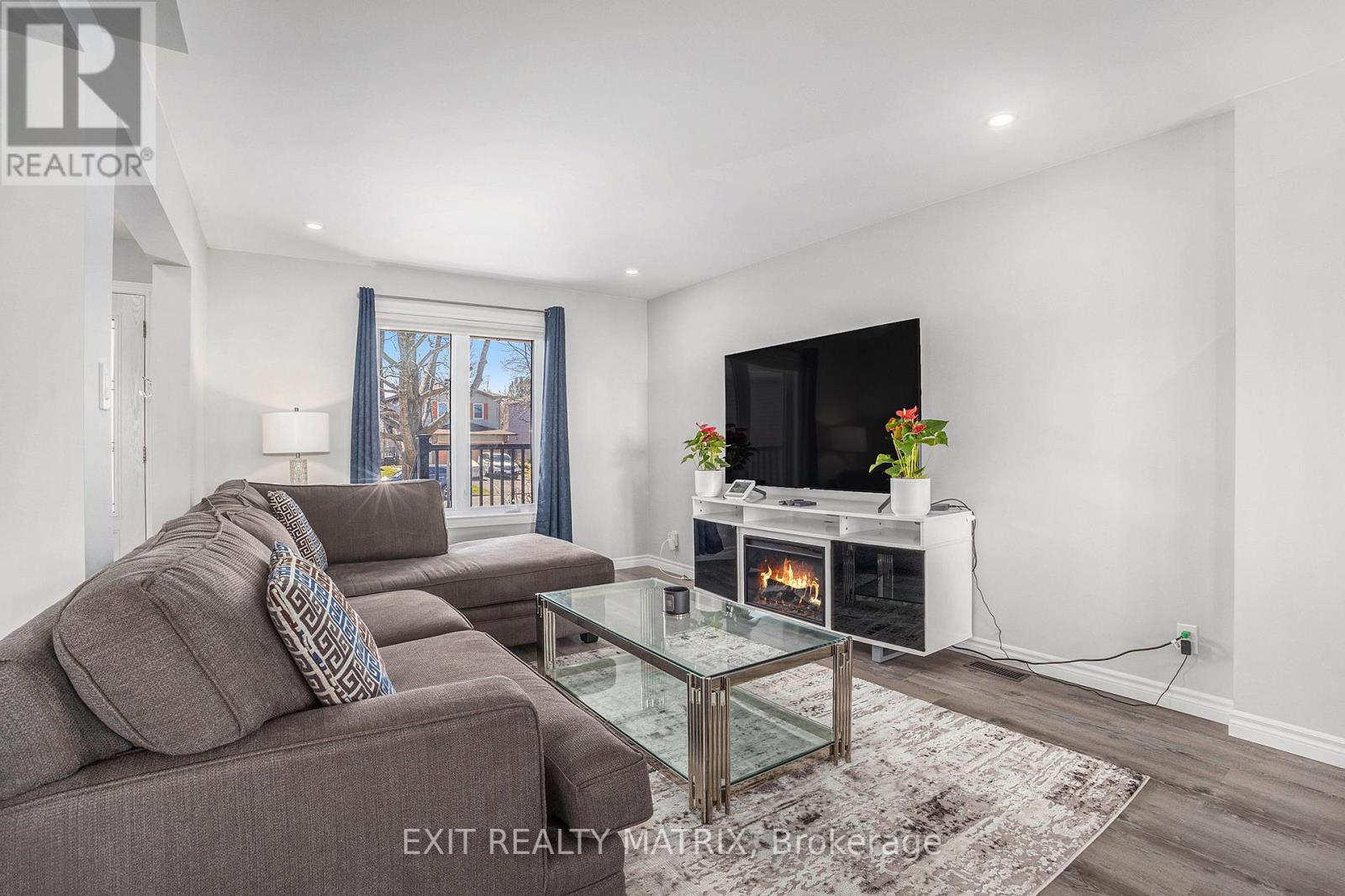 697 LEVAC DRIVE - Photo 4
