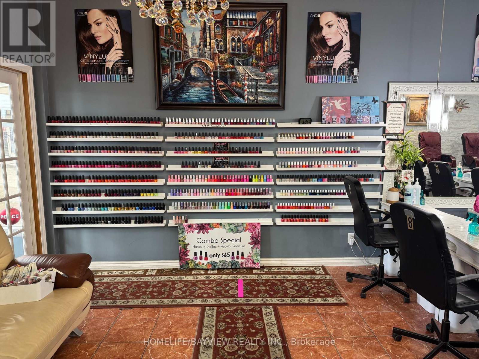 4 - 1881 STEELES AVENUE W