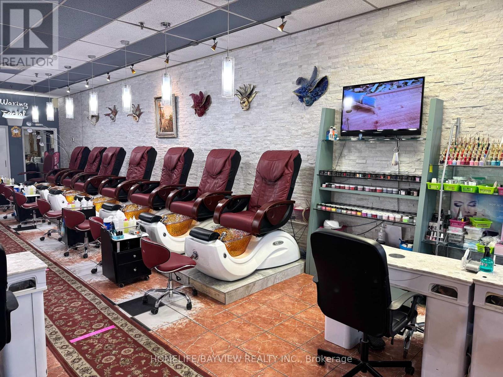 4 - 1881 STEELES AVENUE W