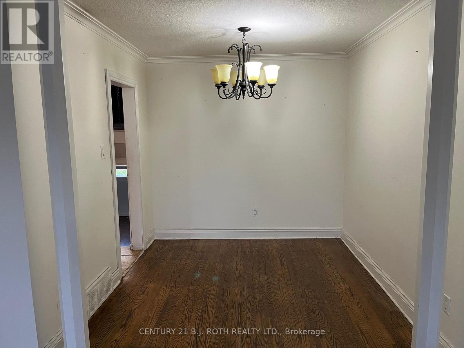 33 BIMINI CRESCENT W