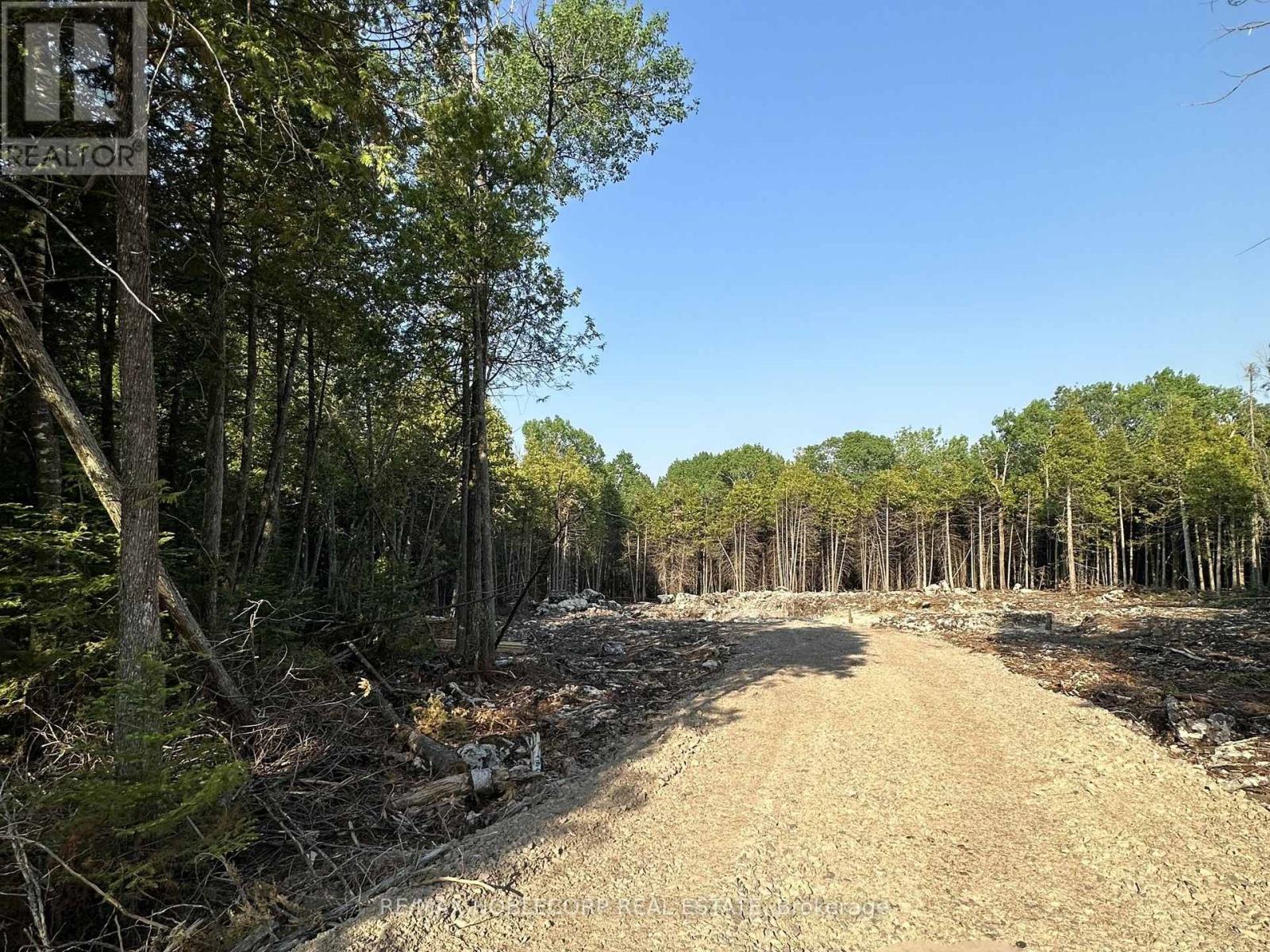 Photo 1 of 11 — 42 TRILLIUM CROSSING, Northern Bruce Peninsula, ON N0H1W0