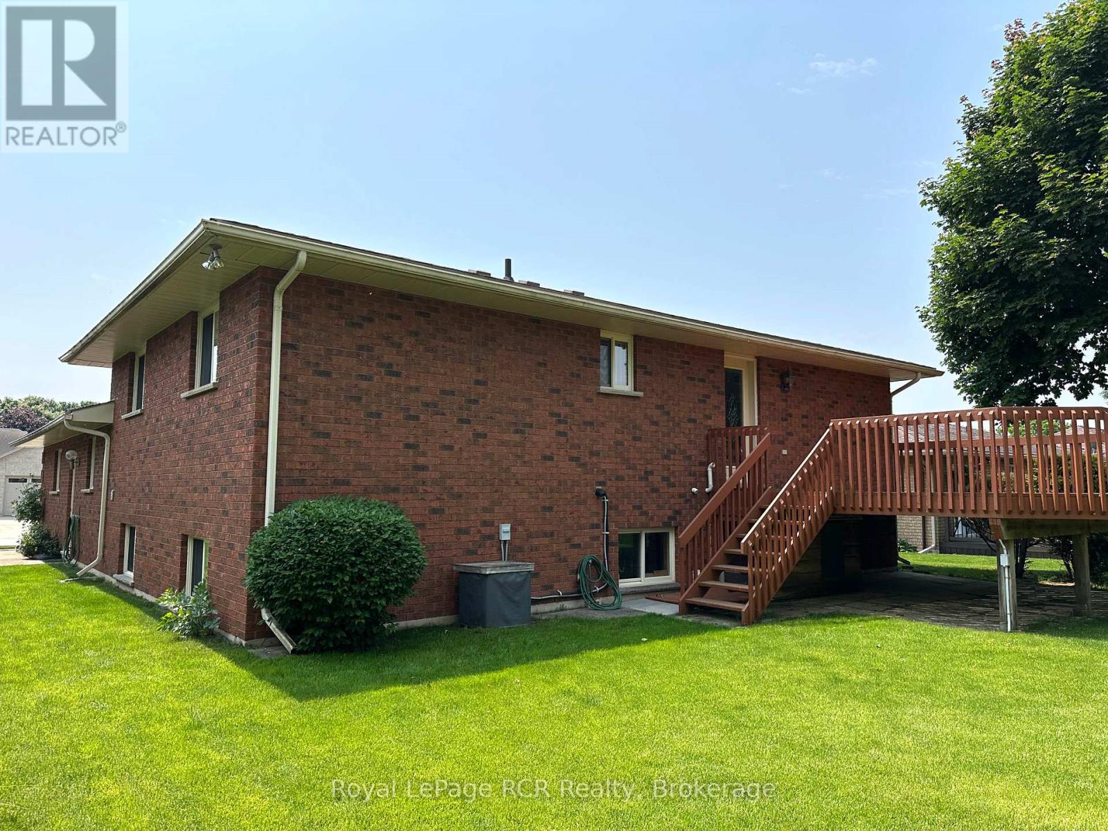 218 4TH STREET CRESCENT