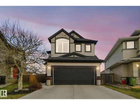 9543 221 ST NW Edmonton AB T5T4A8