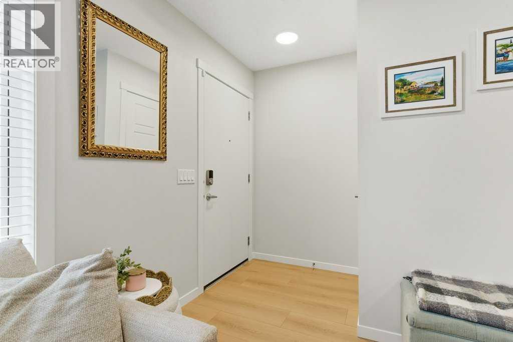 410, 338 Seton Circle SE