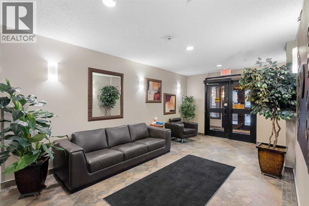 402, 1321 Kensington Close NW