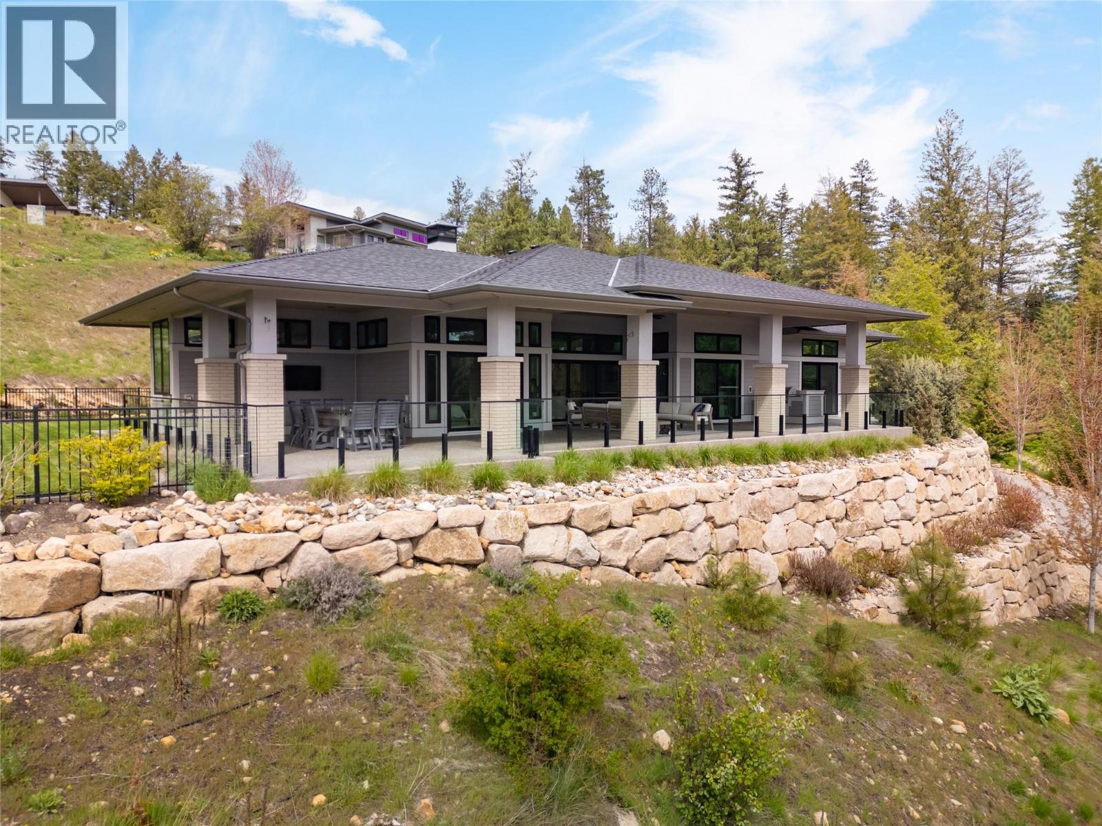 689 Birdie Lake Place