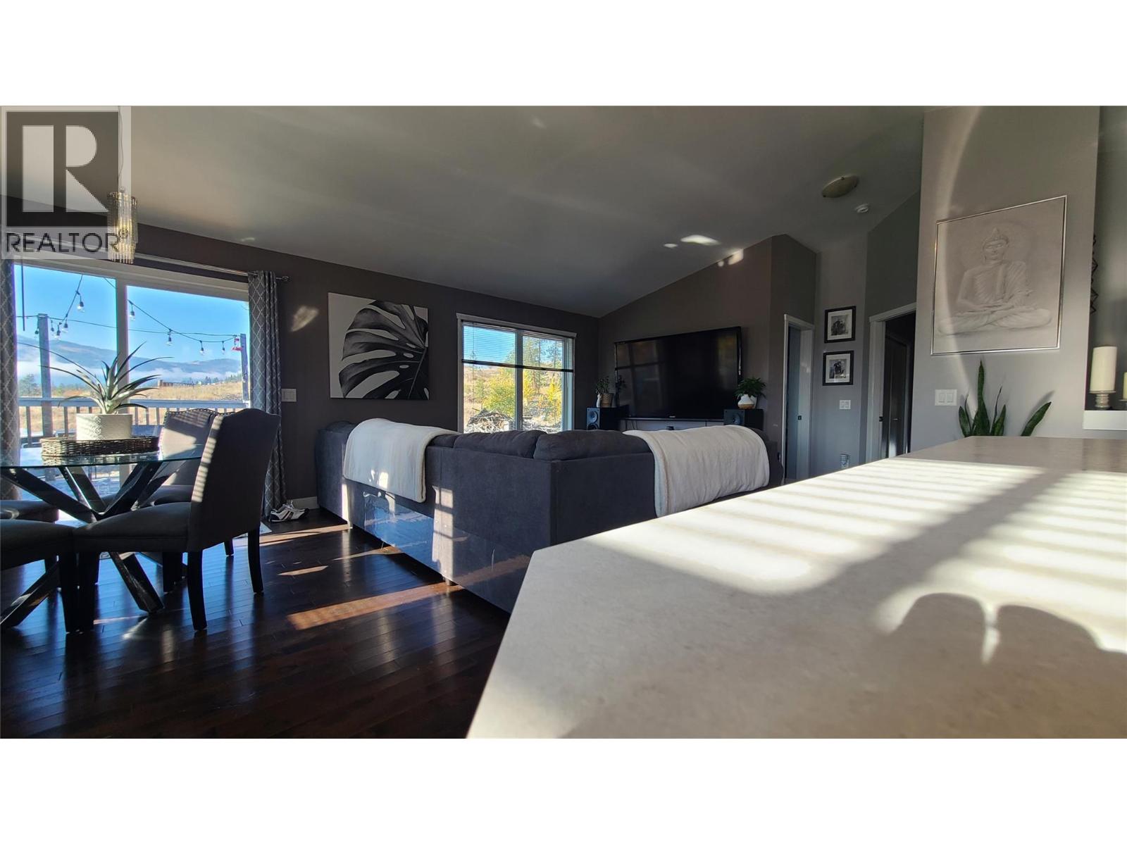 2670 GLENMORE RD Road