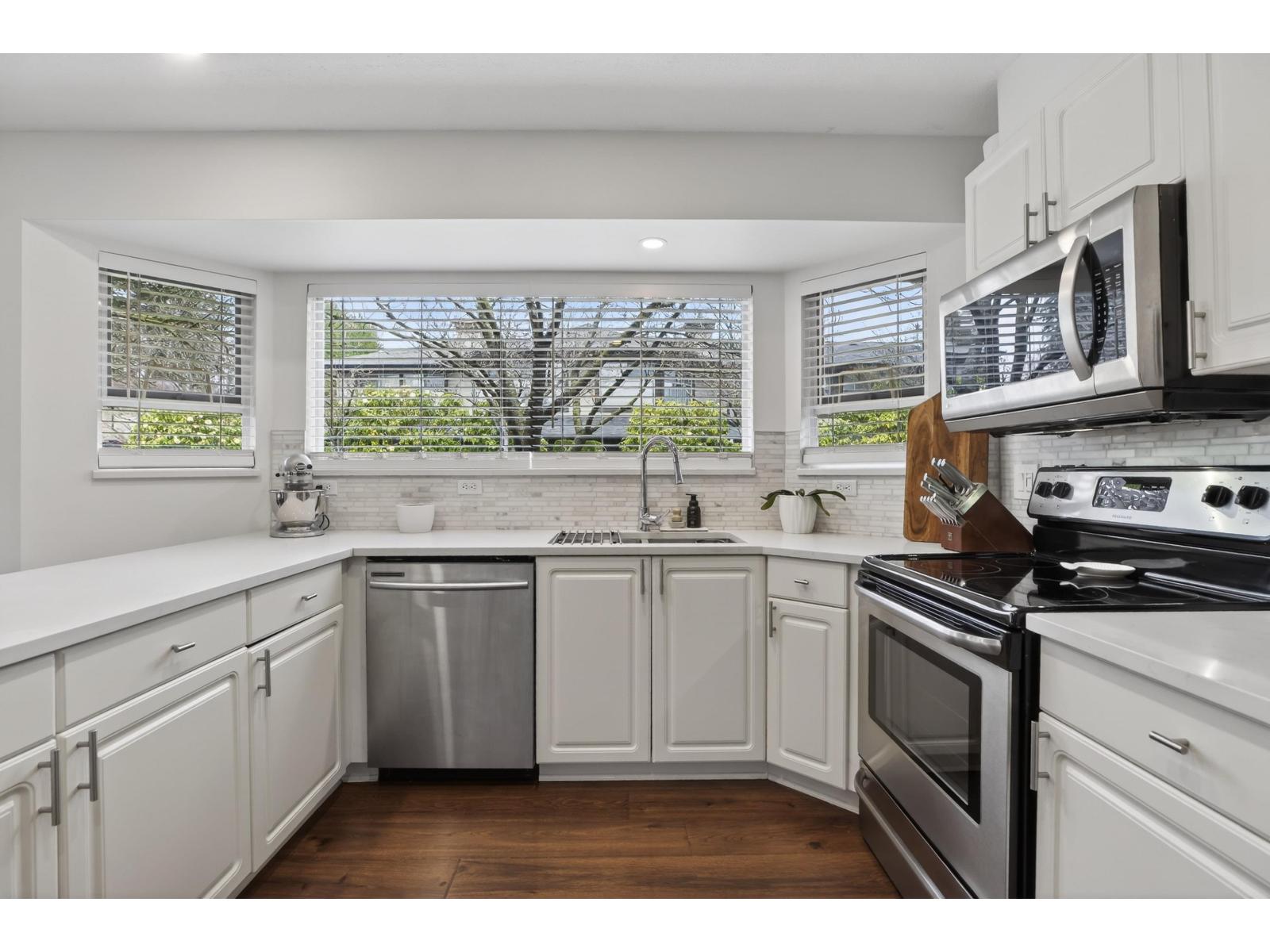 109 16080 82 AVENUE