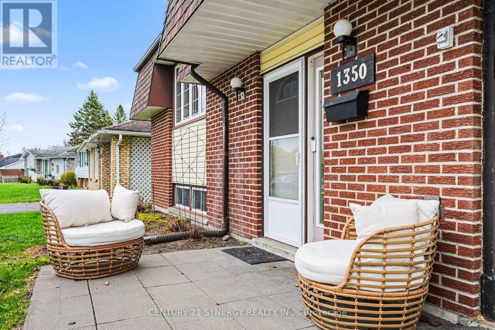 1350 LINDEN CRESCENT