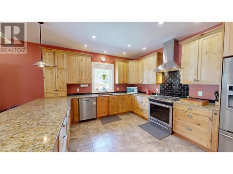 2475 Colin Crescent Trail BC V1R4T4