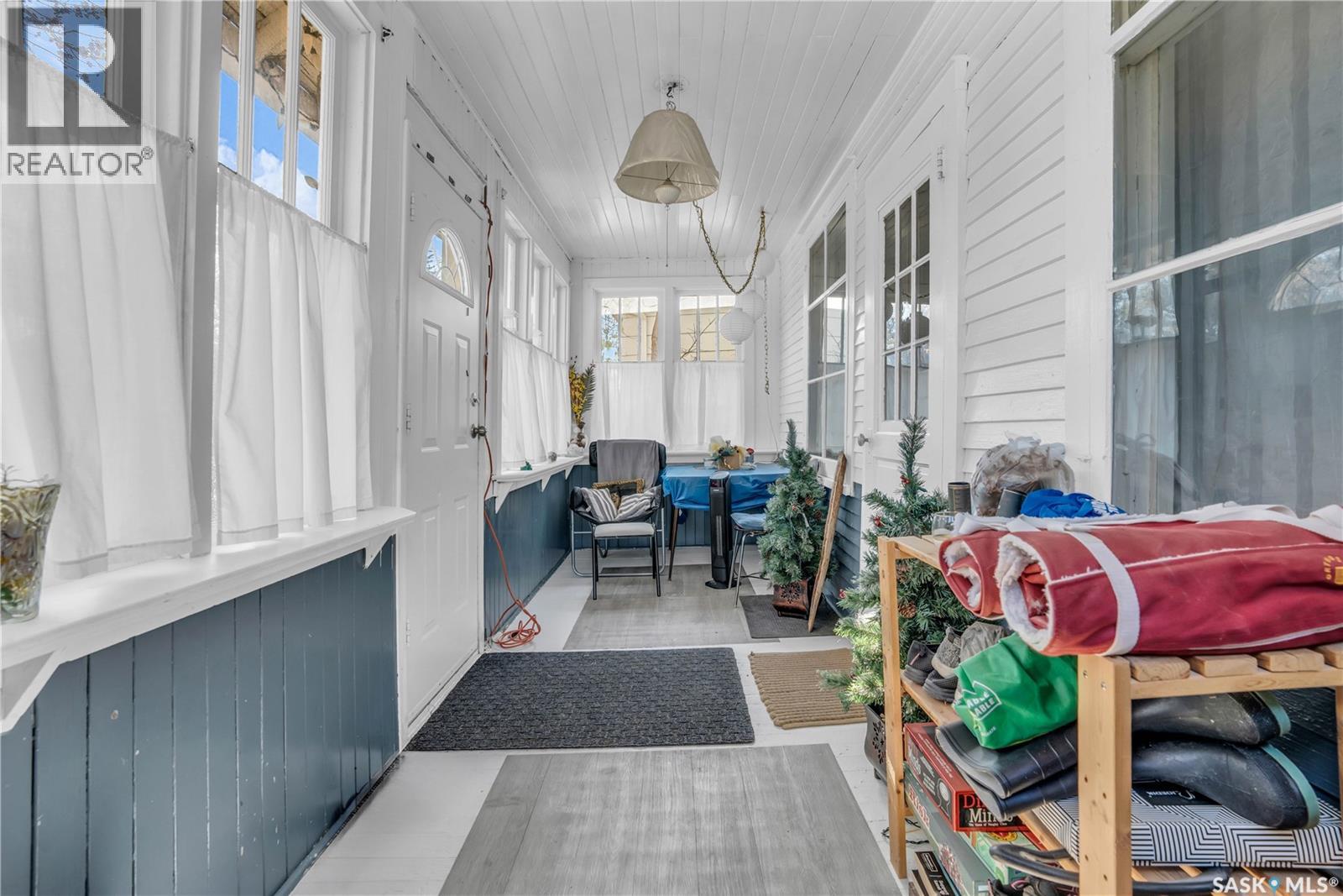 2128 Reynolds STREET