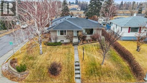 3204 24A Street SW Calgary AB T3C1W7