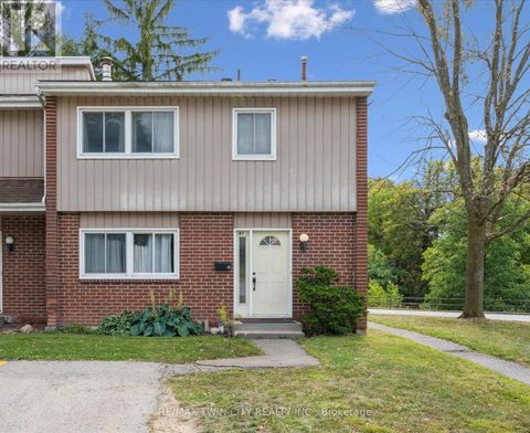 41 - 121 UNIVERSITY AVENUE E Waterloo ON N2J4J1