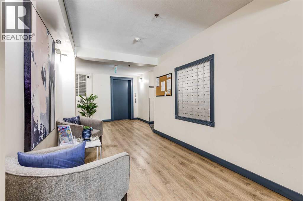 210, 1415 17 Street SE