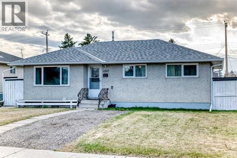 1527 49 Street SE Calgary AB T2A1S2