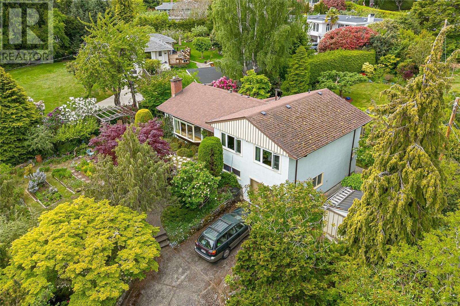 2195 Ferndale Rd