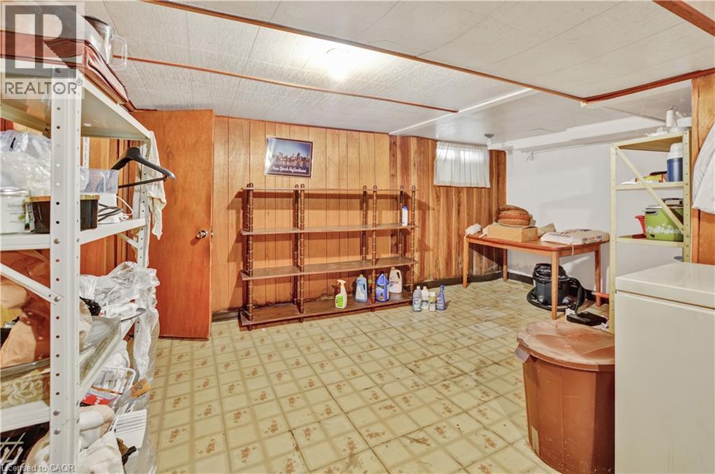 176 S LONDON Street S