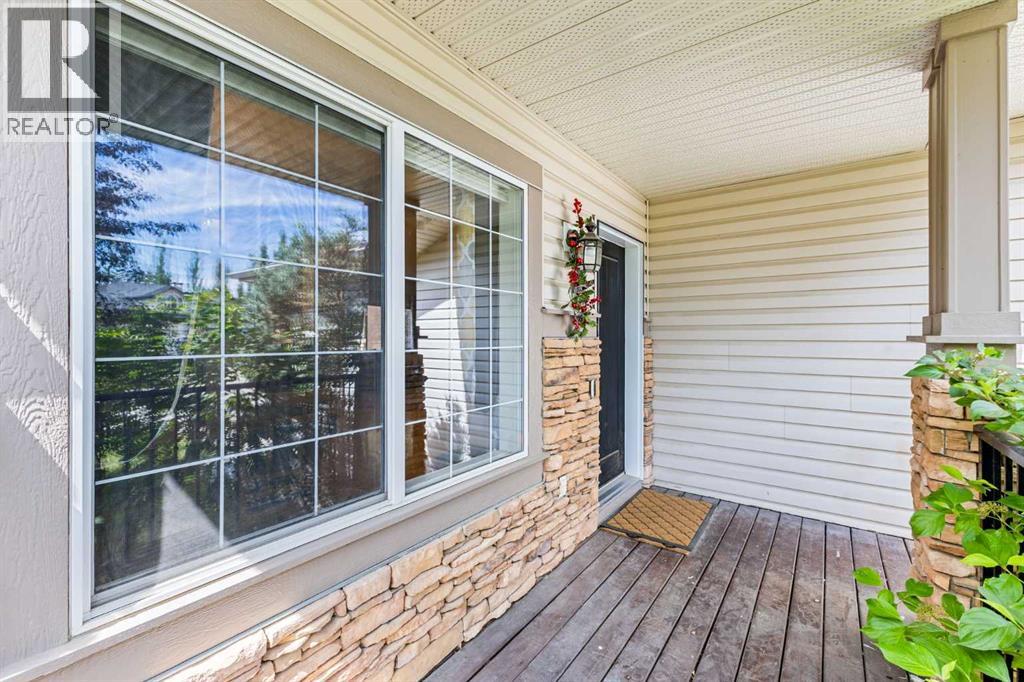 11 Simcoe Crescent SW