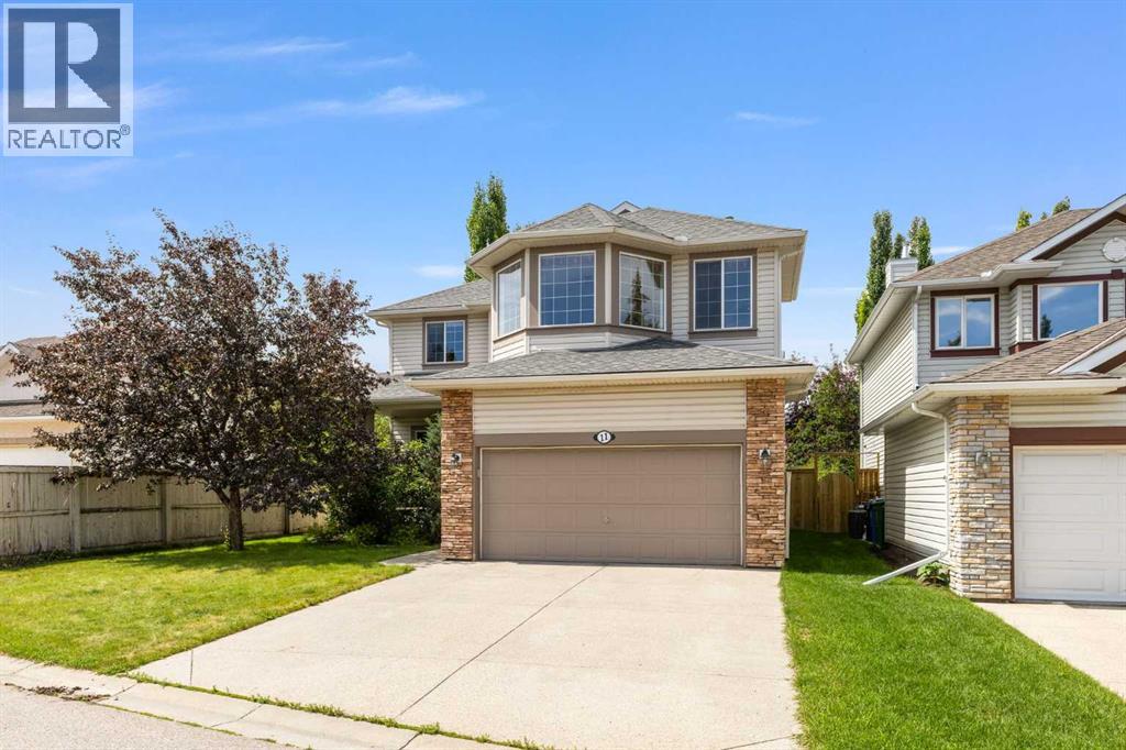 11 Simcoe Crescent SW