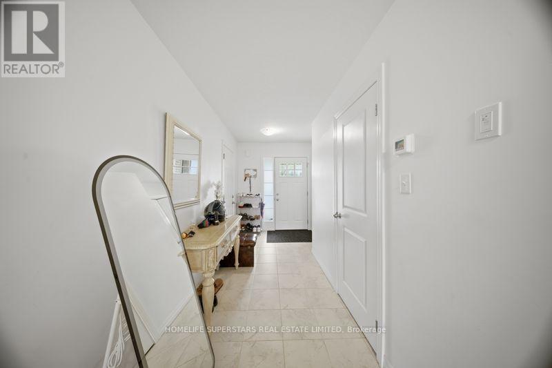 135 HARDCASTLE DRIVE