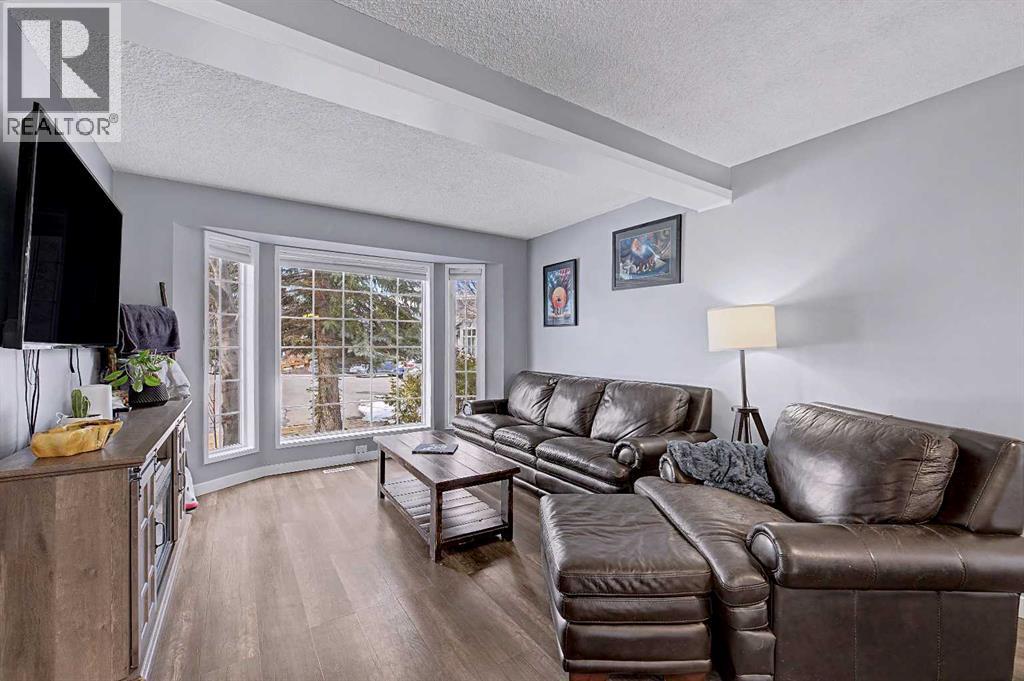 339 Coverdale Court NE